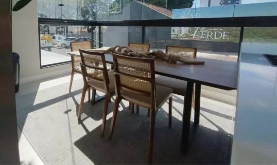 Cadeiras de jantar em madeira e palha natural - cliente Maringá PR